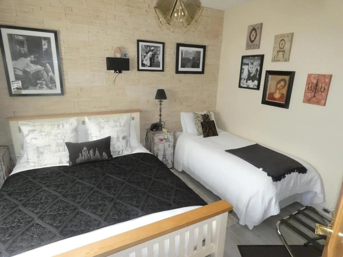 Bunratty Castle Mews B&B 3*,