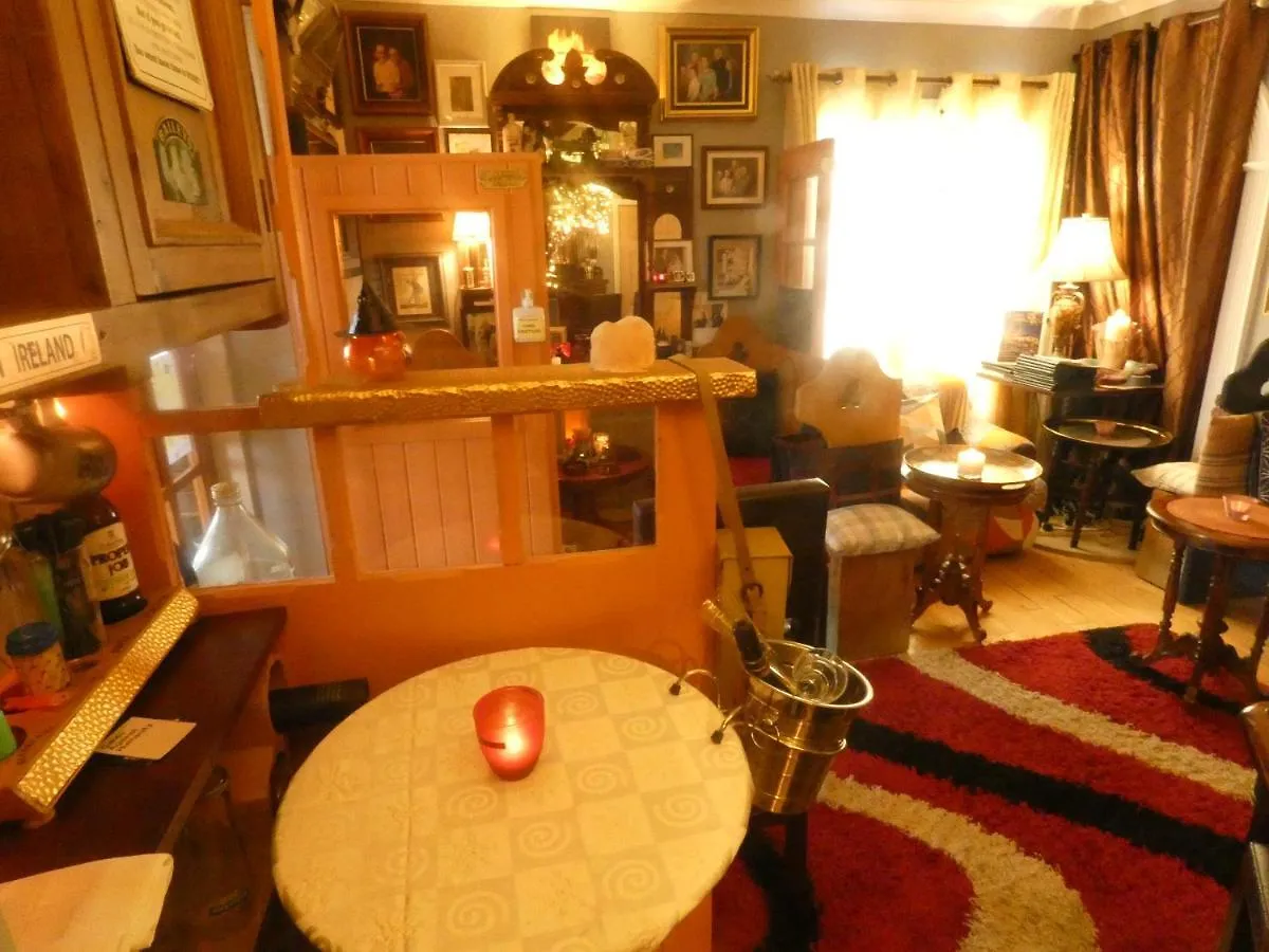 Bunratty Castle Mews B&B 3*,