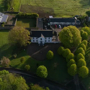 The Carriage At Beechpark House Bunratty