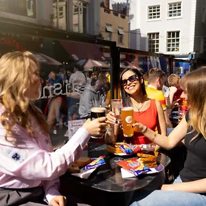 Rezz Temple Bar, 3* Dublin